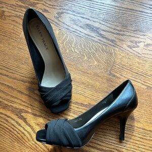 Ellen Tracy- peep toe heels / Black / Size 8